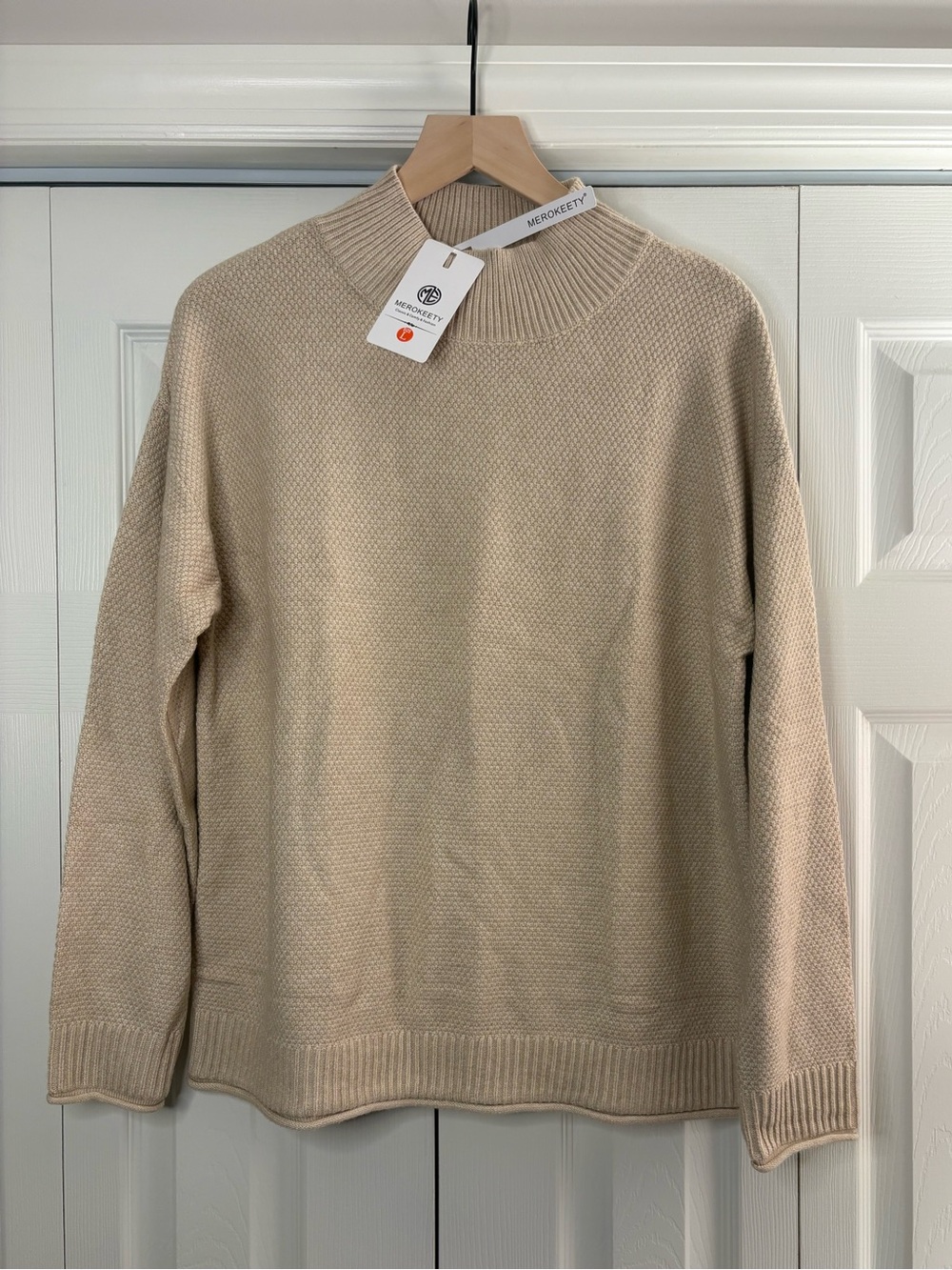 Women’s Merokeety textured knit mock neck sweater neutral color size L NWT